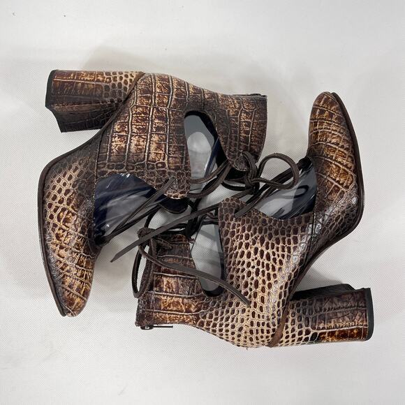 Freebird Joyce Booties 8 - Picture 5 of 10